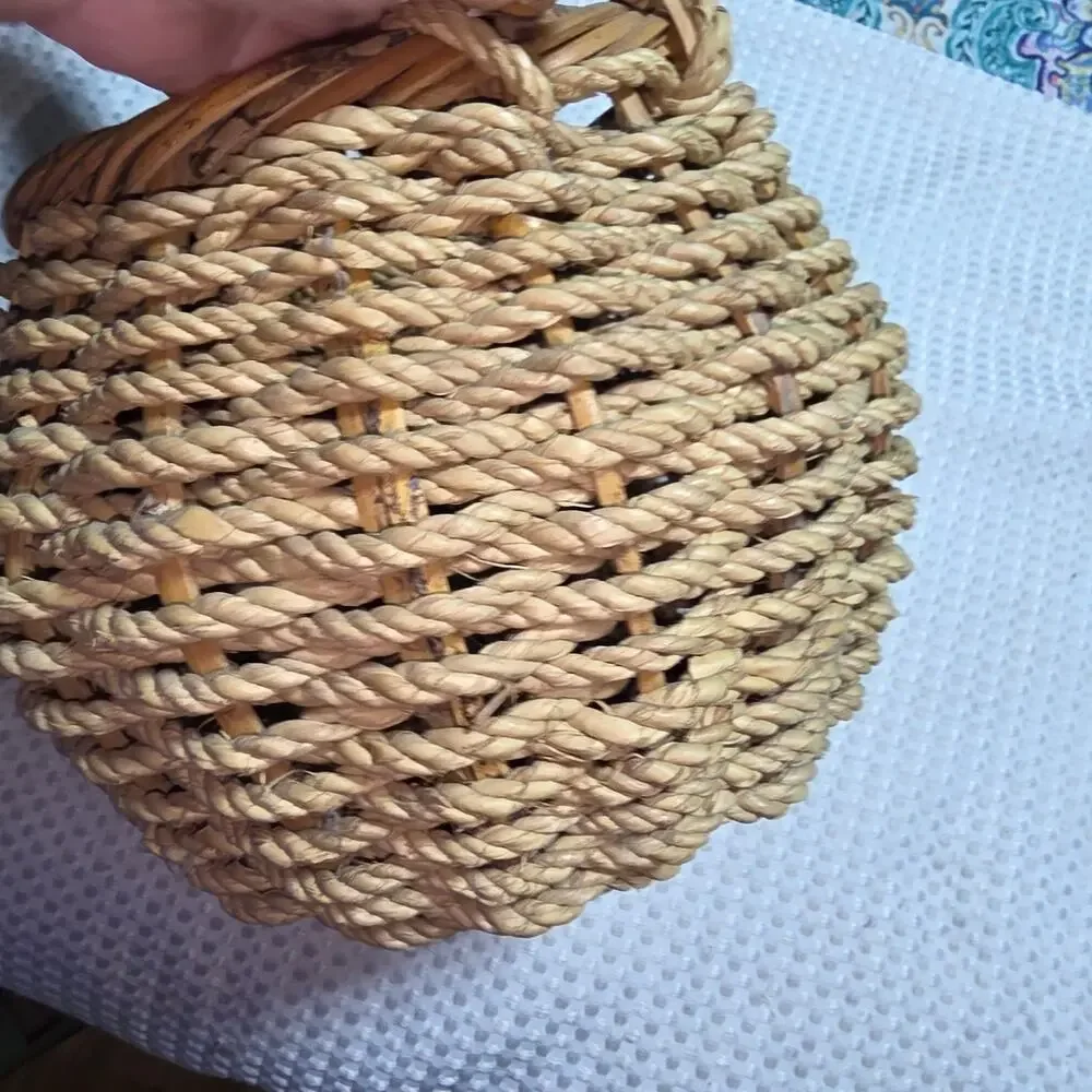 VINTAGE WICKER BASKET WITH HANDLE PLANTER STYLE